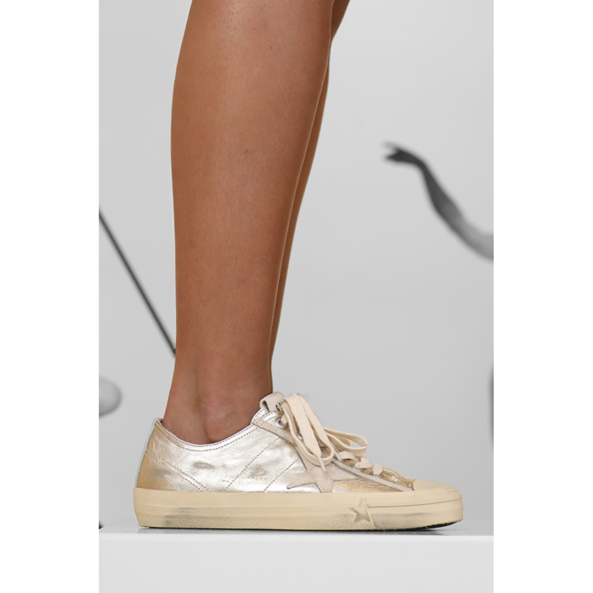 Baskets V-Star Femme - Beige / Doré - GOLDEN GOOSE