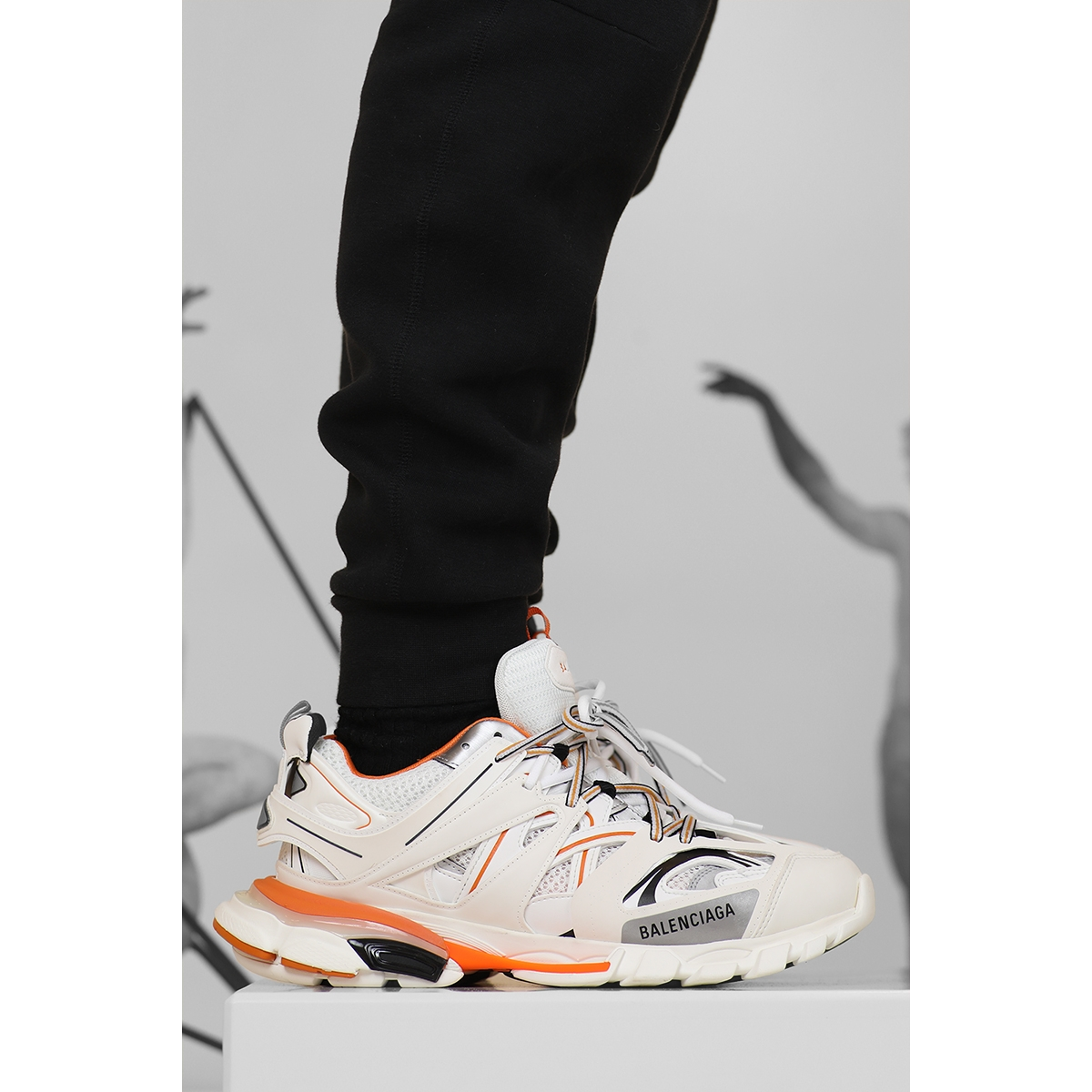 Baskets Track - Blanc / Orange - BALENCIAGA