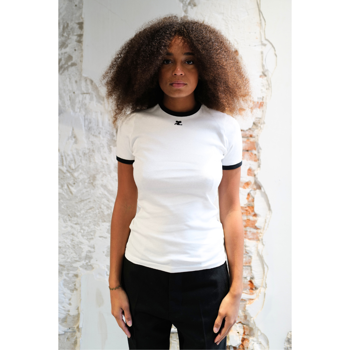 T-Shirt Contraste Signature - Blanc / Noir - COURRÈGES