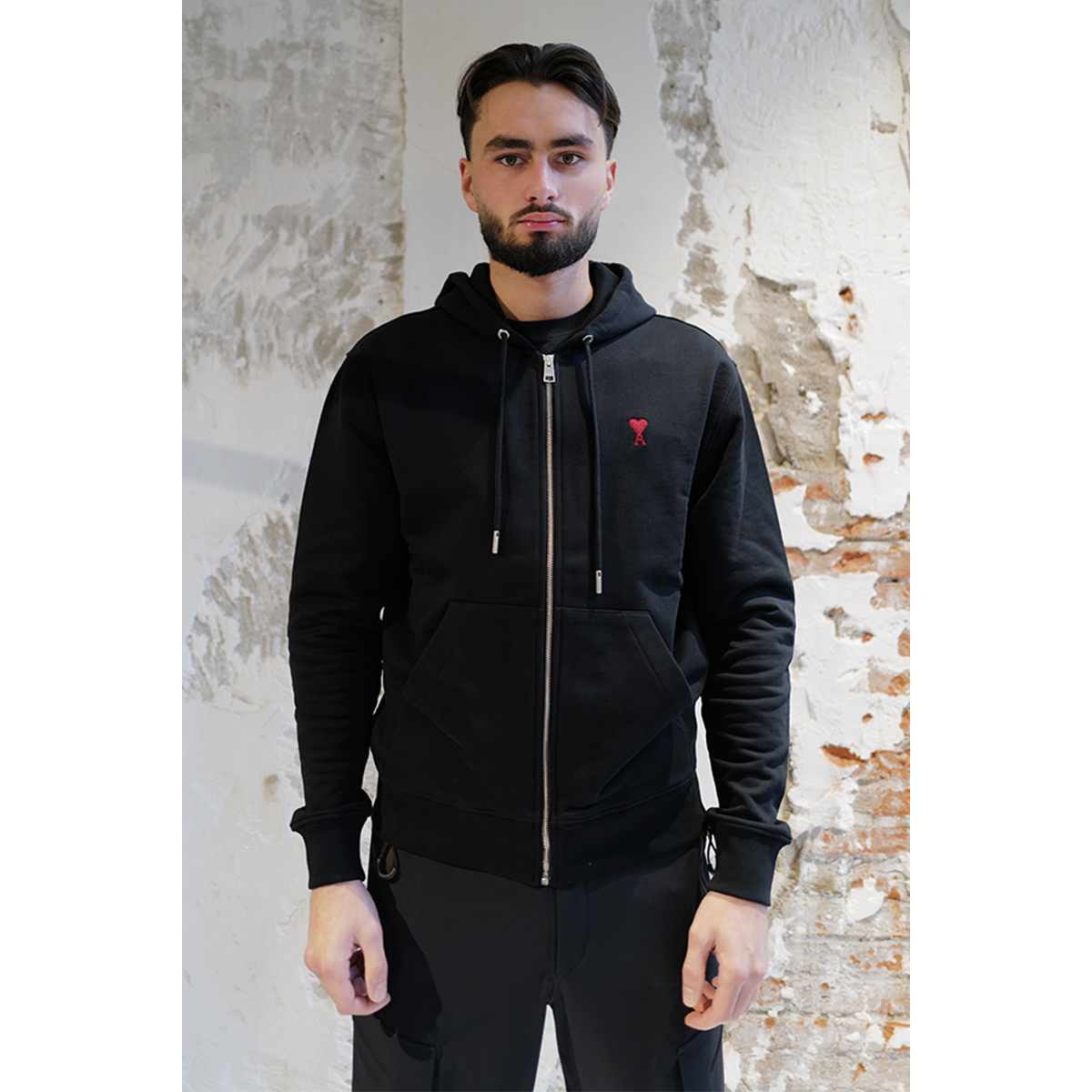 Hoodie Zippé AMI de coeur rouge- Noir - AMI PARIS