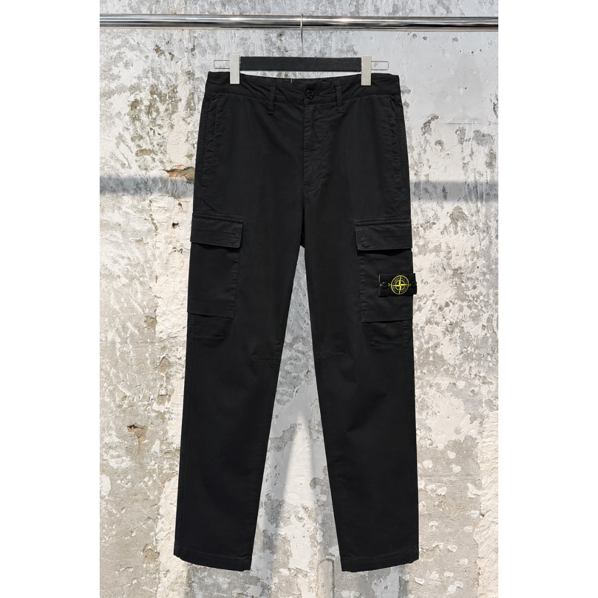 Pantalon Cargo Coupe Fuselée Regular - Noir - STONE ISLAND