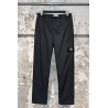 Pantalon Coupe Ample Avec Deux Poches Arrière Zippées - Noir - STONE ISLAND